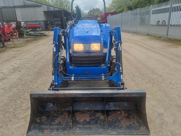 Chris Atkin & Son Ltd - Iseki GEAS 23